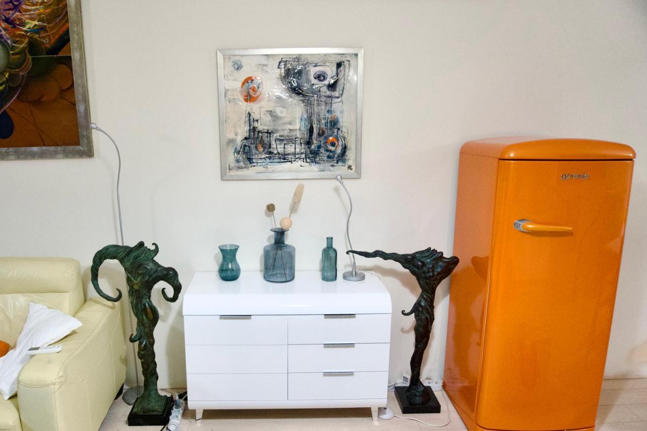 Panoramic Art Apartment With Jacuzzi Balatonlelle Esterno foto