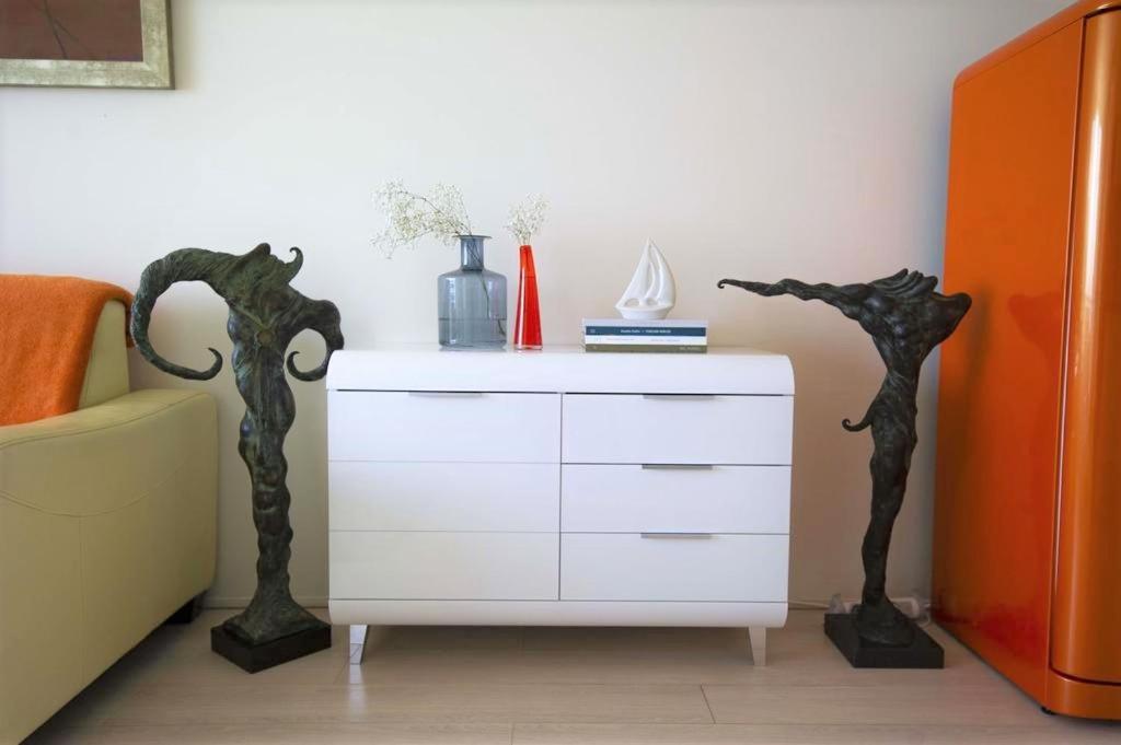 Panoramic Art Apartment With Jacuzzi Balatonlelle Esterno foto